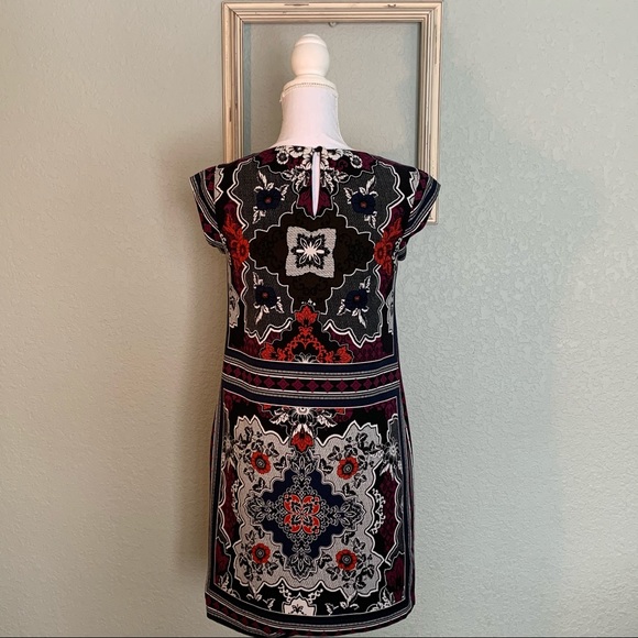 Banana Republic short sleeve dress 💕 - Picture 3 of 5